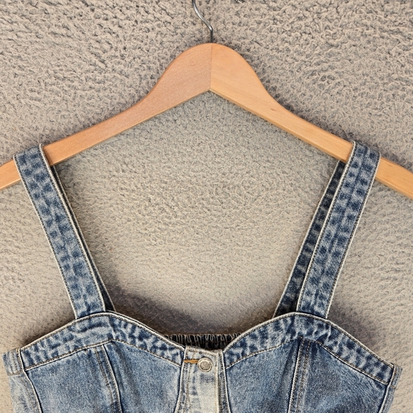 Blank Nyc Call Back Denim Bustier Snap Top Light-Medium Wash Adj Button Strap - Picture 3 of 11